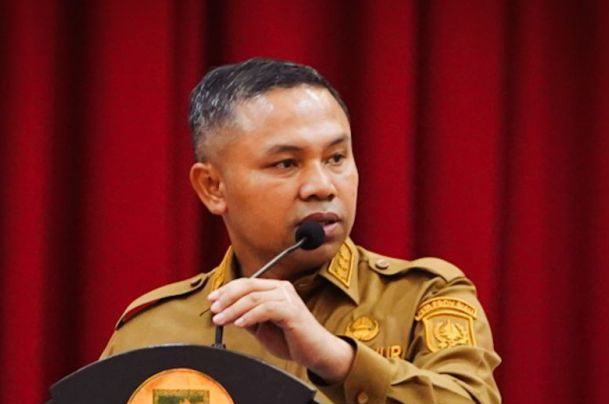 Gubernur Apresiasi Swadaya Warga dan Kearifan Lokal Desa Sungai Bakau Sinaboi