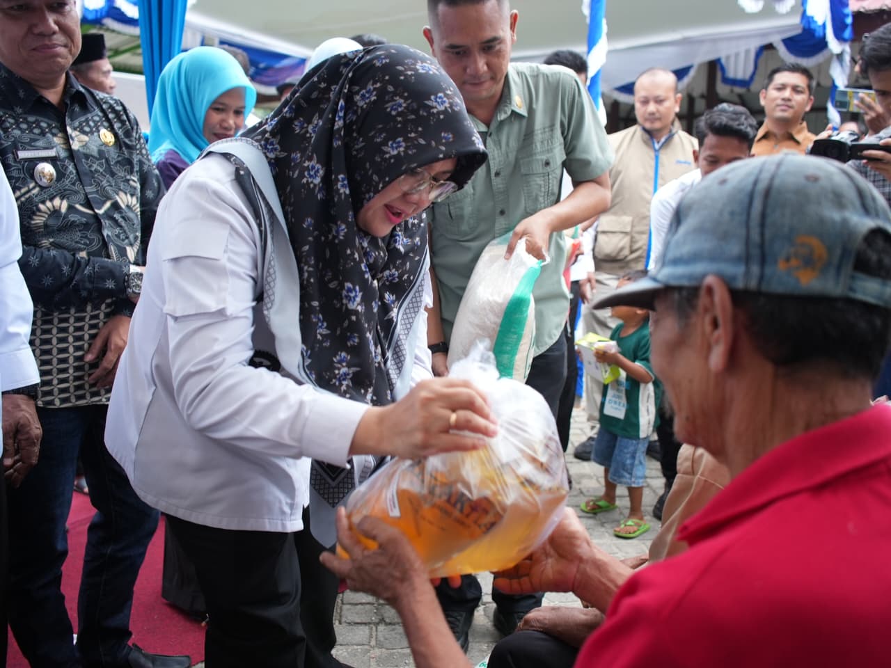 Bantuan Pangan di Siak Naik Dua Kali Lipat, 30.786 KPM Terima Beras dan Minyak