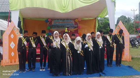 Penuh Haru, MTs Darul Ihsan Teluk Belitung Lepas 16 Lulusan Kelas IX