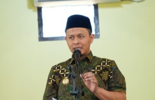 Momen Iduladha, Wako Agung Tegaskan Komitmen Benahi Jalan dan Atasi Banjir