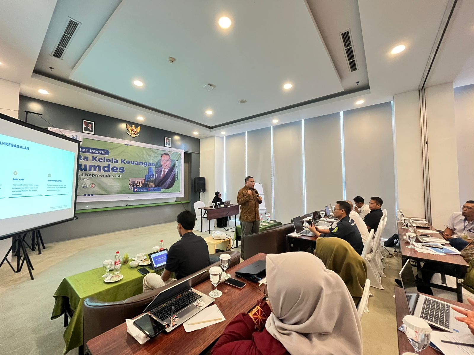 Pemprov Riau Dorong Penguatan Kapasitas Pengelola BUMDes dan BUMDesma Lewat Pelatihan Tata Kelola Keuangan