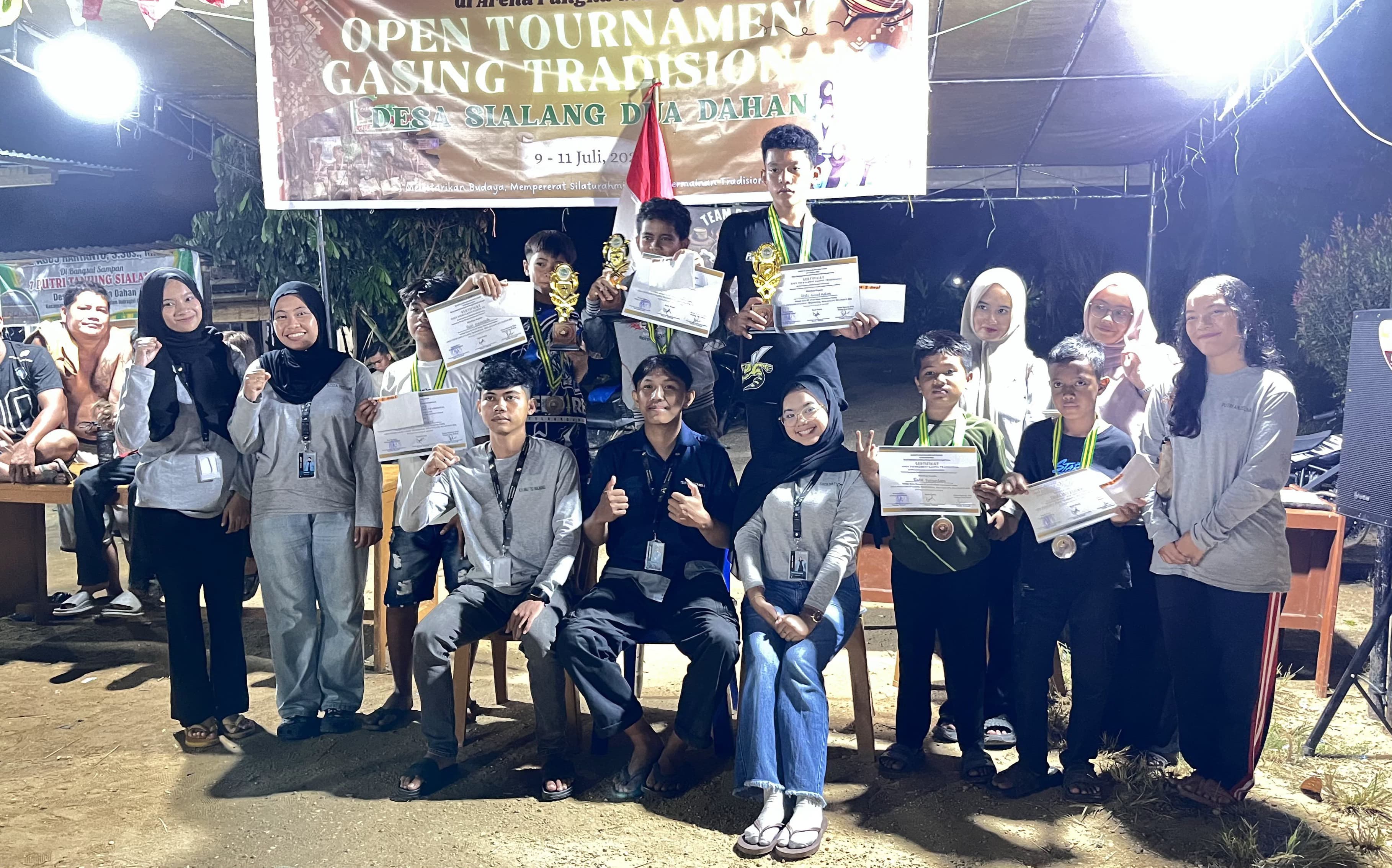 Mahasiswa KUKERTA UNRI Desa Sialang Dua Dahan Gelar Open Tournament Gasing Tradisional, Lestarikan Budaya Lokal