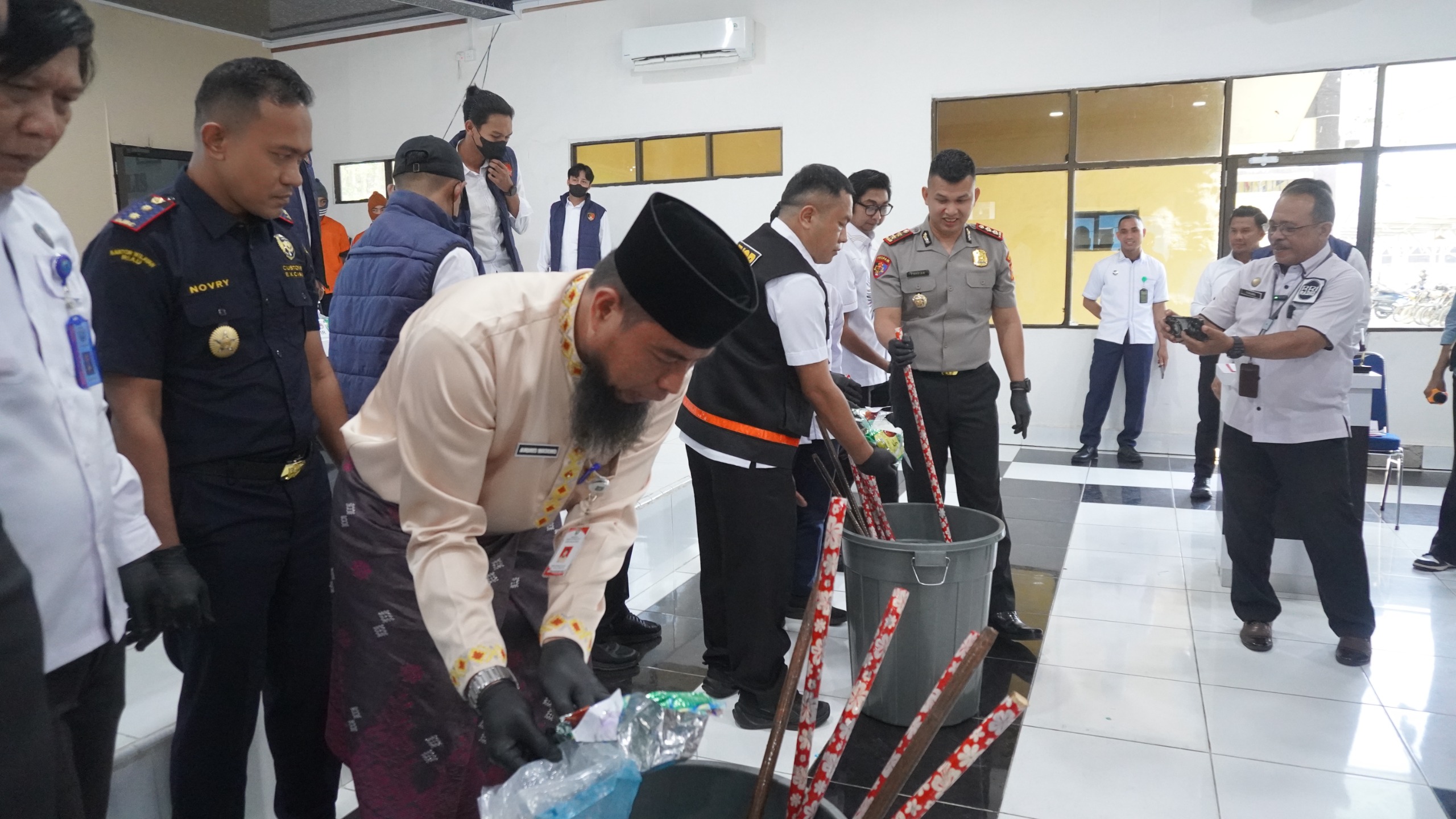 Polres Bengkalis Musnahkan Barang Bukti 8 Kg Sabu dan 5.005 Butir Ekstasi