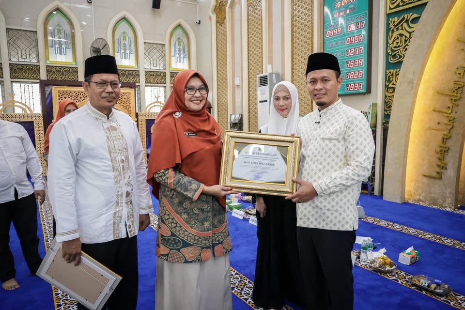 Biaya Domestik Haji Ditanggung Pemko Pekanbaru, Agung Nugroho Raih Penghargaan Kemenhaj