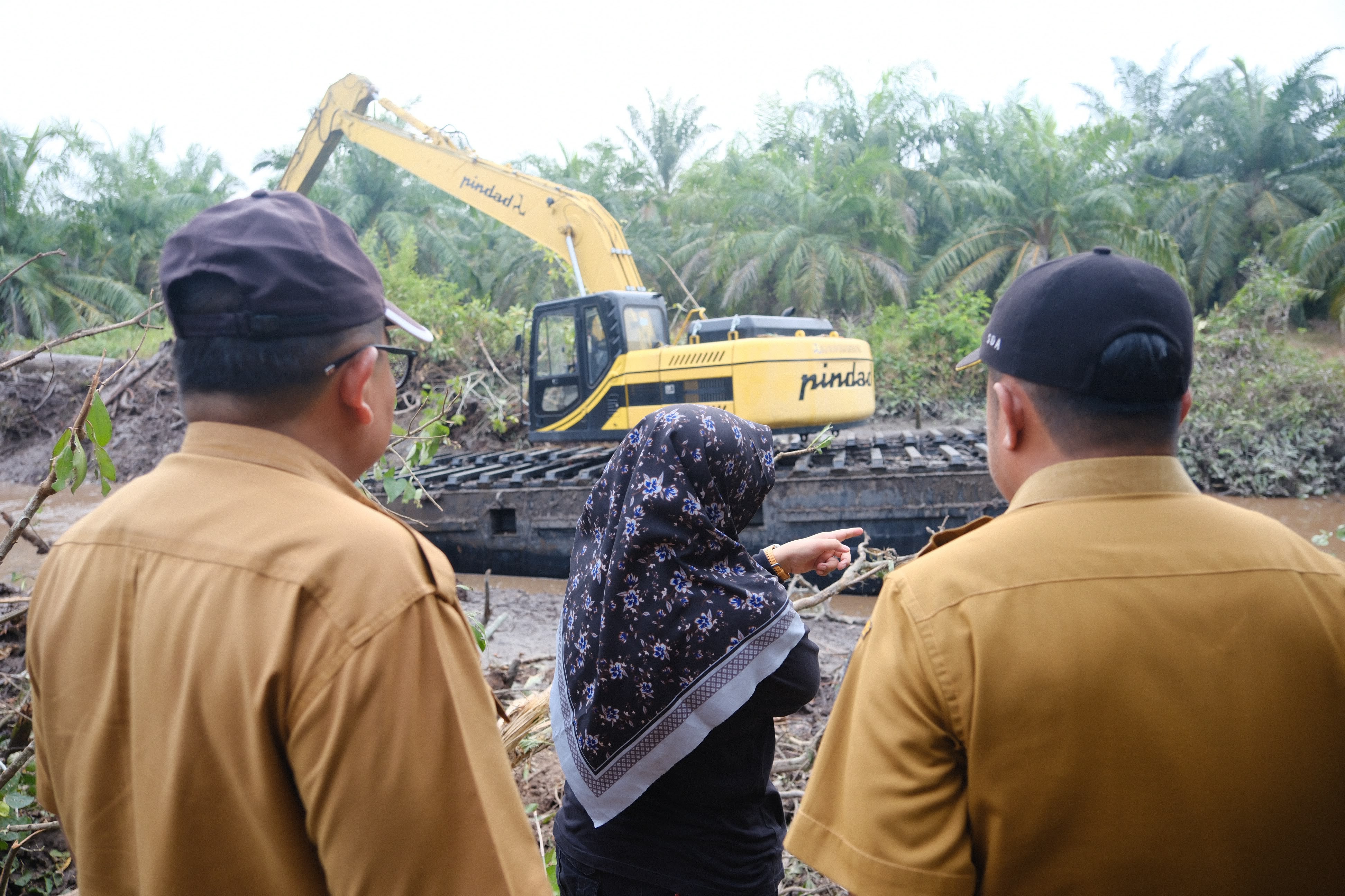Puluhan Tahun Dangkal, Sungai di Siak Mulai Dibersihkan dengan Dukungan BWSS III
