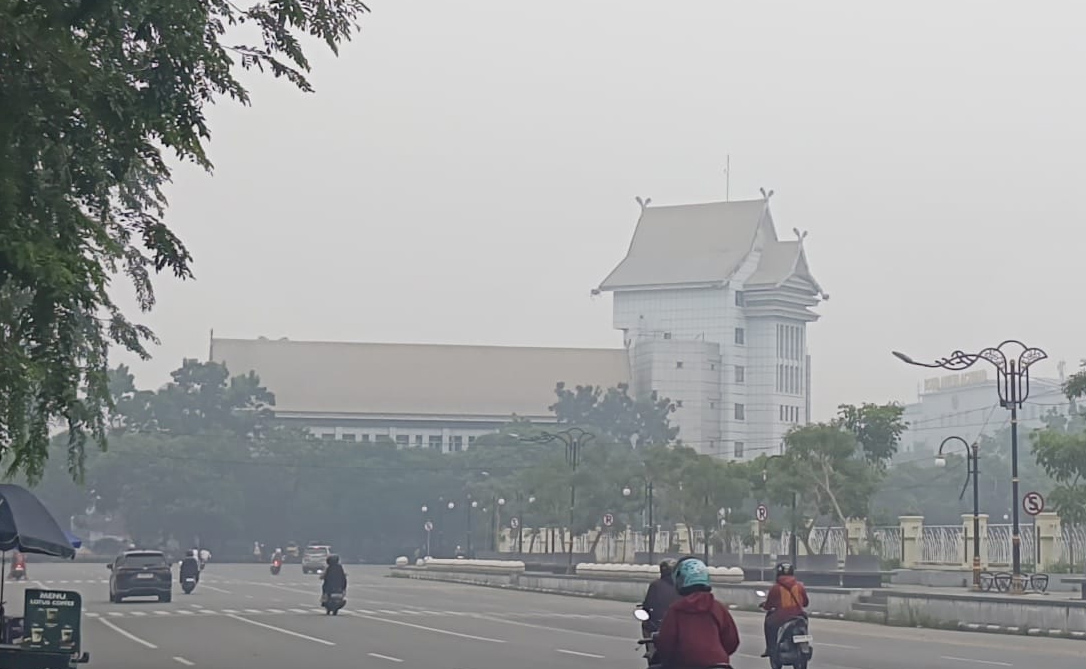 Riau Nihil Titik Panas, Kabut Asap Masih Perpendek Jarak Pandang