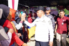 Gubernur Riau Buka Operasi Pasar di Bengkalis, Langkah Strategis Hadapi Gejolak Ekonomi