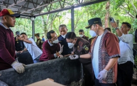 Tak Dibakar Lagi, Sisa Tembakau Rokok Ilegal Kini Disulap Jadi Kompos untuk Petani