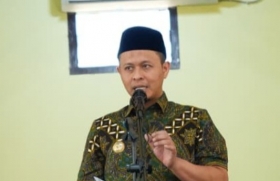 Momen Iduladha, Wako Agung Tegaskan Komitmen Benahi Jalan dan Atasi Banjir