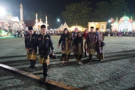 Meranti Ikut Semarakkan MTQ Riau ke-44, Bupati Asmar dan Wabup Muzammil Hadiri Pawai Taaruf di Kuansing