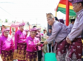 Bupati Asmar Hadiri Pembukaan MTQ Riau ke-44, Beri Semangat Kafilah Meranti