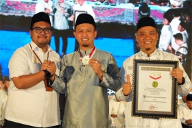 Sebanyak 9.184 ASN Serentak Baca Surah Al-Mulk, Wali Kota Agung Raih Rekor MURI Kedua