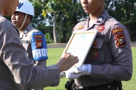 Mangkir Lebih dari 30 Hari, Dua Personel Polres Kuansing Di-PTDH