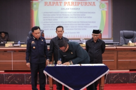 DPRD Meranti Sahkan Dua Ranperda tentang Pajak dan Pengelolaan Sampah