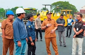 Pemko Pekanbaru Rampungkan Perbaikan 40 Km Jalan, Kejar Target 60 Km hingga Akhir Tahun