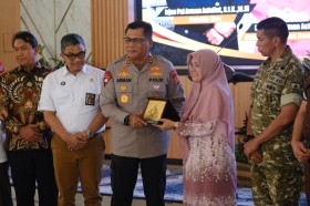 Kapolda Riau Apresiasi Perjuangan Bupati Afni dalam Memperjuangkan Hak Masyarakat Siak