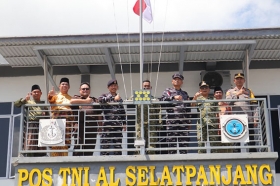 Perkuat Sinergi Maritim, Danlanal Dumai dan Bupati Asmar Resmikan Dapur Posal Selatpanjang